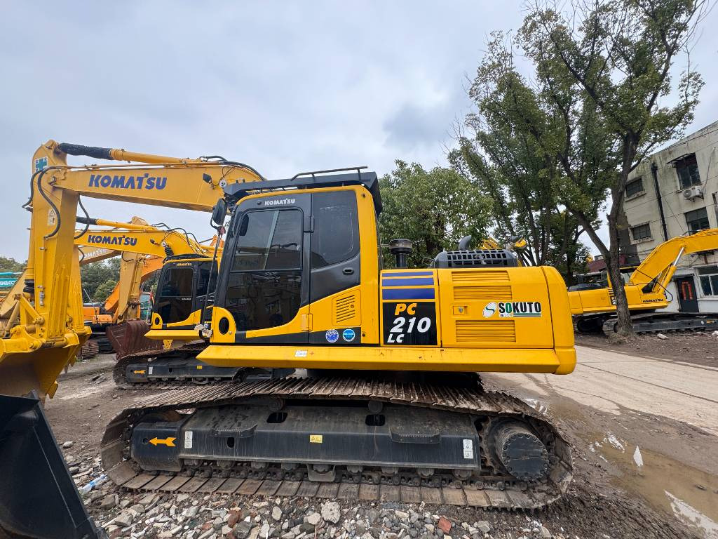 Komatsu PC 210 LC-8 - Гусеничный экскаватор: фото 1 Komatsu PC 210 LC-8 - Гусеничный экскаватор: фото 1