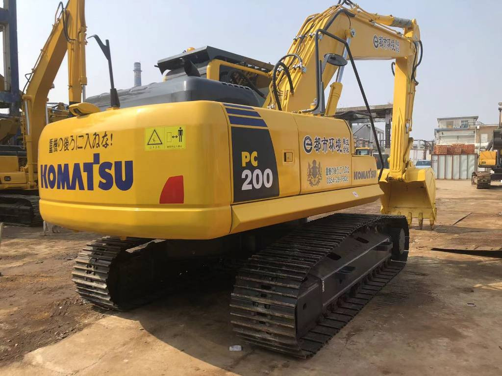Komatsu PC 220-8 - Гусеничный экскаватор: фото 2 Komatsu PC 220-8 - Гусеничный экскаватор: фото 2