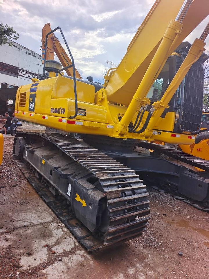 Komatsu PC 300 - Гусеничный экскаватор: фото 4 Komatsu PC 300 - Гусеничный экскаватор: фото 4