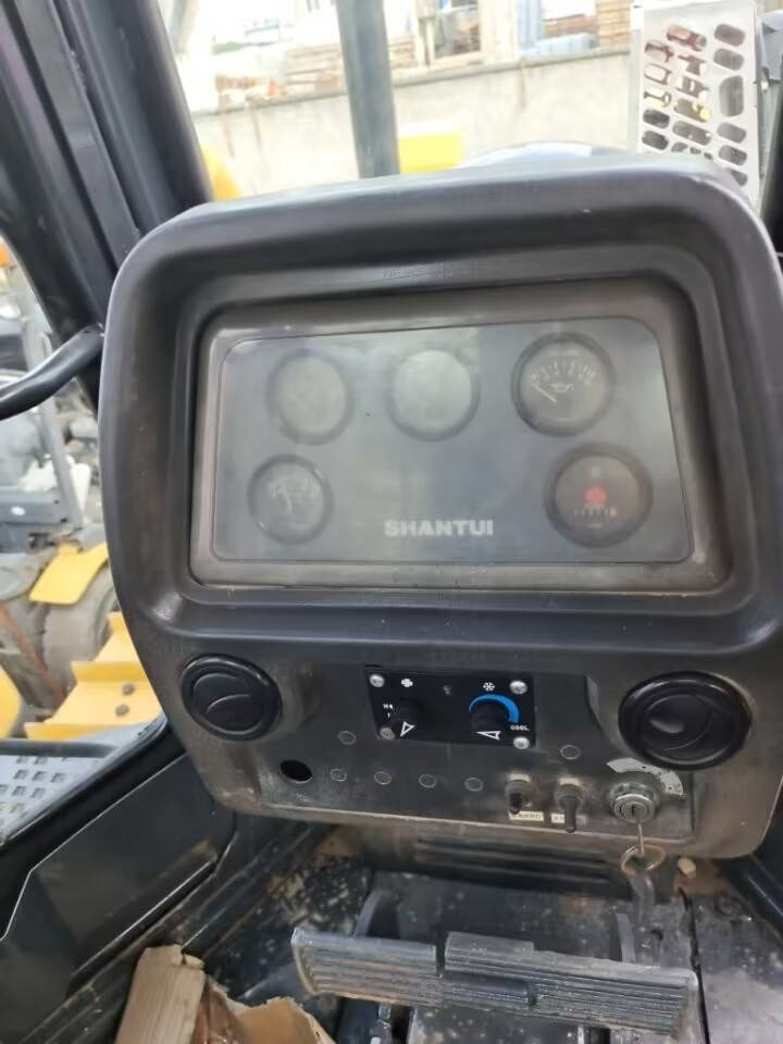 Shantui SD16 - Бульдозер: фото 4 Shantui SD16 - Бульдозер: фото 4