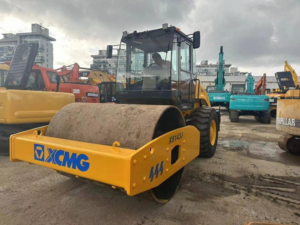 XCMG XS 143 - Компактор: фото 1 XCMG XS 143 - Компактор: фото 1