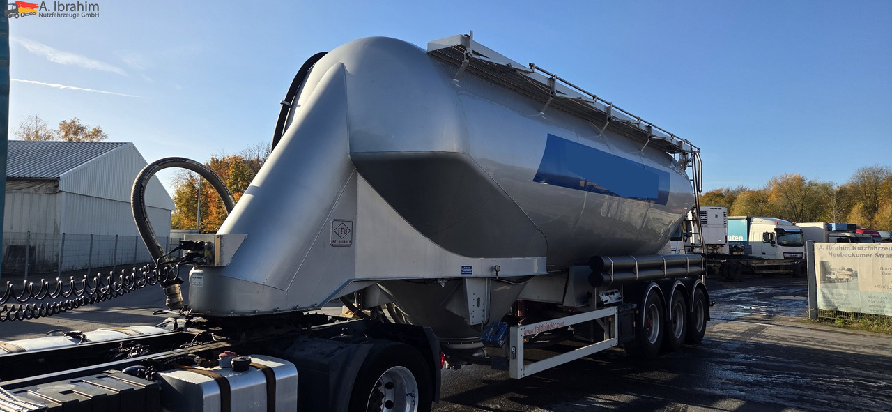 Feldbinder EUT 40.3 Liftachse, Scheibenbremse Topzustand | einsatzbereit - Полуприцеп цистерна для сыпучих грузов: фото 1 Feldbinder EUT 40.3 Liftachse, Scheibenbremse Topzustand | einsatzbereit - Полуприцеп цистерна для сыпучих грузов: фото 1