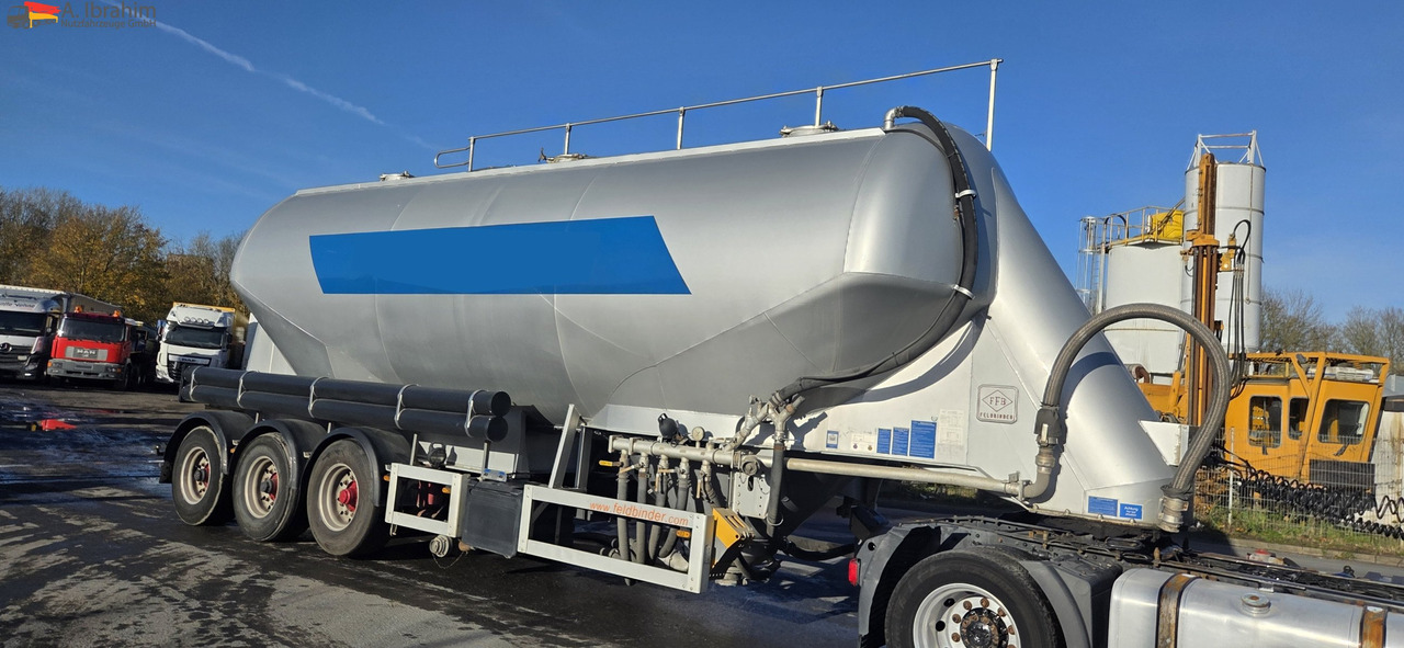 Полуприцеп цистерна для сыпучих грузов Feldbinder EUT 40.3 Liftachse, Scheibenbremse Topzustand | einsatzbereit: фото 8 Полуприцеп цистерна для сыпучих грузов Feldbinder EUT 40.3 Liftachse, Scheibenbremse Topzustand | einsatzbereit: фото 8