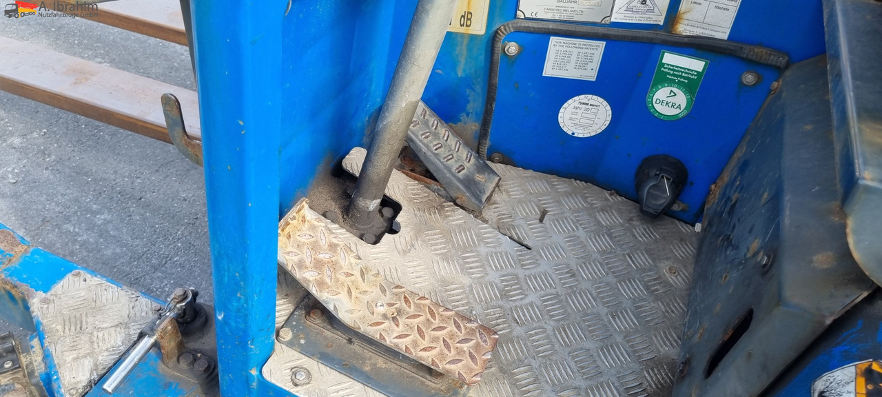 M4-25.3F Moffett Mitnahmestapler - Мобильный вилочный погрузчик: фото 2 M4-25.3F Moffett Mitnahmestapler - Мобильный вилочный погрузчик: фото 2