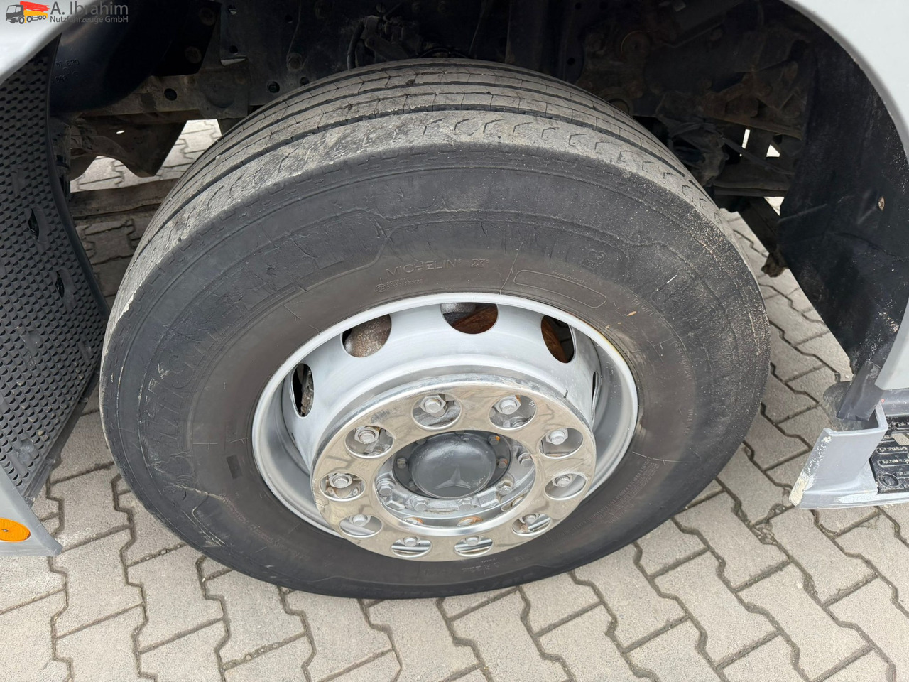 Mercedes-Benz Actros 2541 | 6x2 | Lift-Lenkachse 19500 L | HL80CLE Pumpe | 3 Pedals | Klima - Грузовик-цистерна: фото 4 Mercedes-Benz Actros 2541 | 6x2 | Lift-Lenkachse 19500 L | HL80CLE Pumpe | 3 Pedals | Klima - Грузовик-цистерна: фото 4