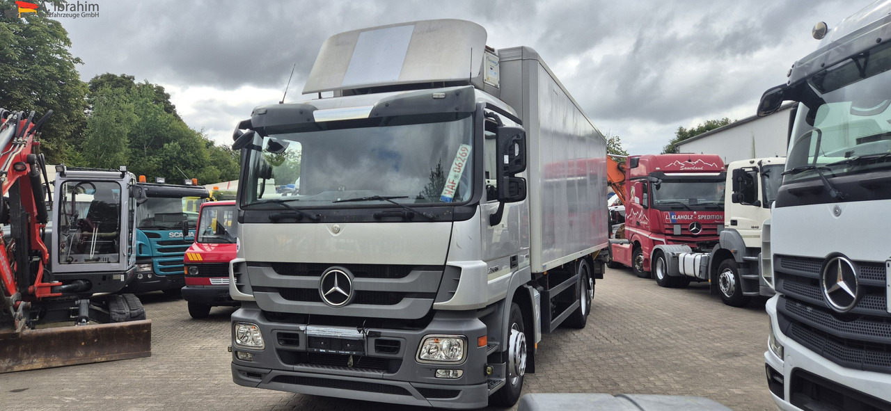 Mercedes-Benz DB 2536, 7,50 m Koffer LBW, Kamera, Carrier 850 Liftachse, mp3 - Рефрижератор: фото 1 Mercedes-Benz DB 2536, 7,50 m Koffer LBW, Kamera, Carrier 850 Liftachse, mp3 - Рефрижератор: фото 1