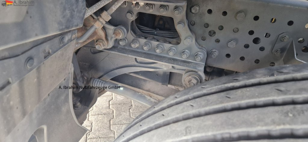 Mercedes-Benz 1842LS Zugmaschine mit Kontergewicht - Тягач: фото 4 Mercedes-Benz 1842LS Zugmaschine mit Kontergewicht - Тягач: фото 4