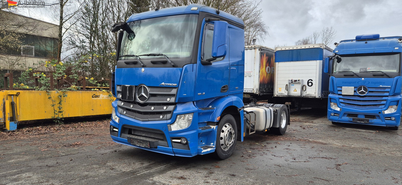 Mercedes-Benz 1843 Klima, Retarder, Topzustand, einsatzbereit sehr sauber, technisch top - Тягач: фото 1 Mercedes-Benz 1843 Klima, Retarder, Topzustand, einsatzbereit sehr sauber, technisch top - Тягач: фото 1