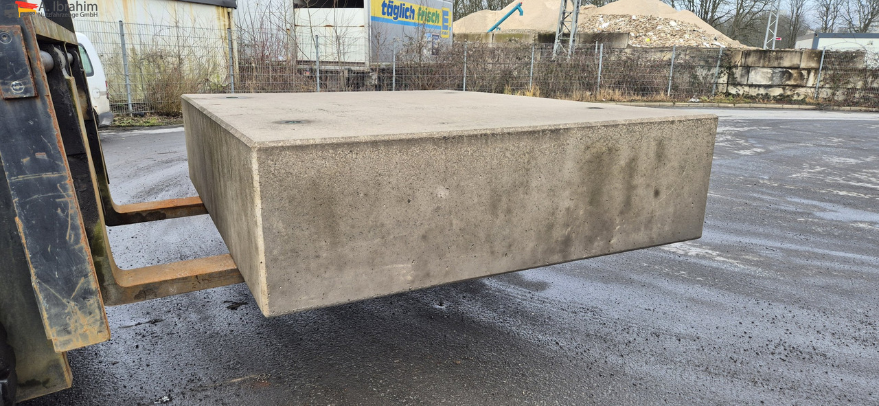 Mercedes-Benz Kontergewicht für SZM 8000 - 9000 kg mehr als 10 Stck. - Тягач: фото 4 Mercedes-Benz Kontergewicht für SZM 8000 - 9000 kg mehr als 10 Stck. - Тягач: фото 4