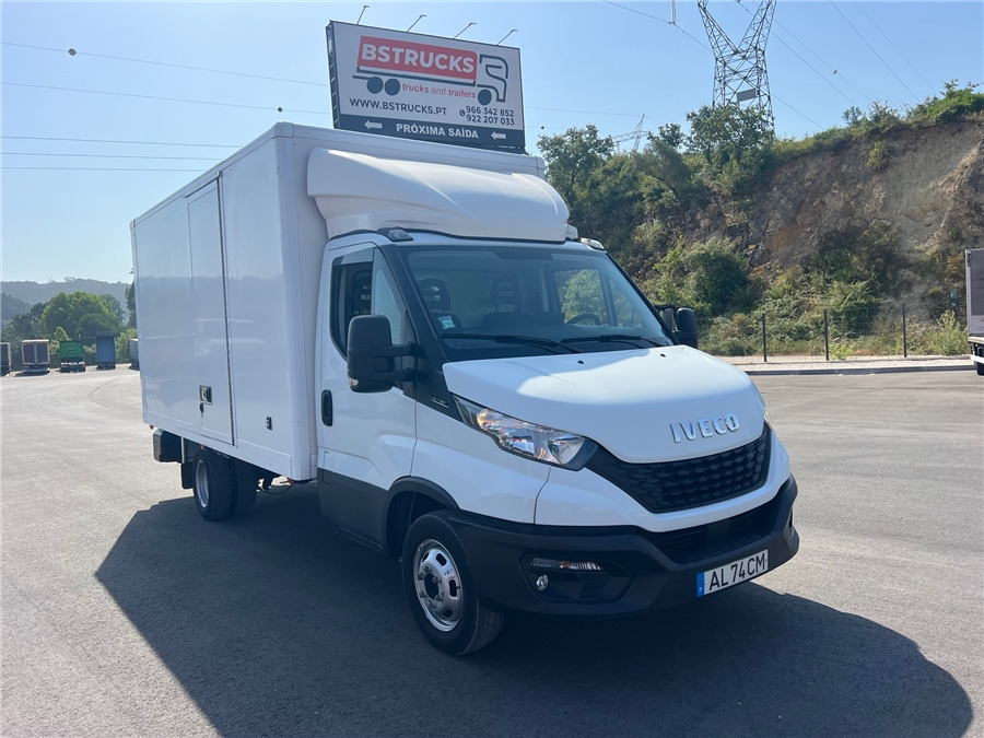 Iveco 35C16H - Грузовик с закрытым кузовом: фото 4 Iveco 35C16H - Грузовик с закрытым кузовом: фото 4