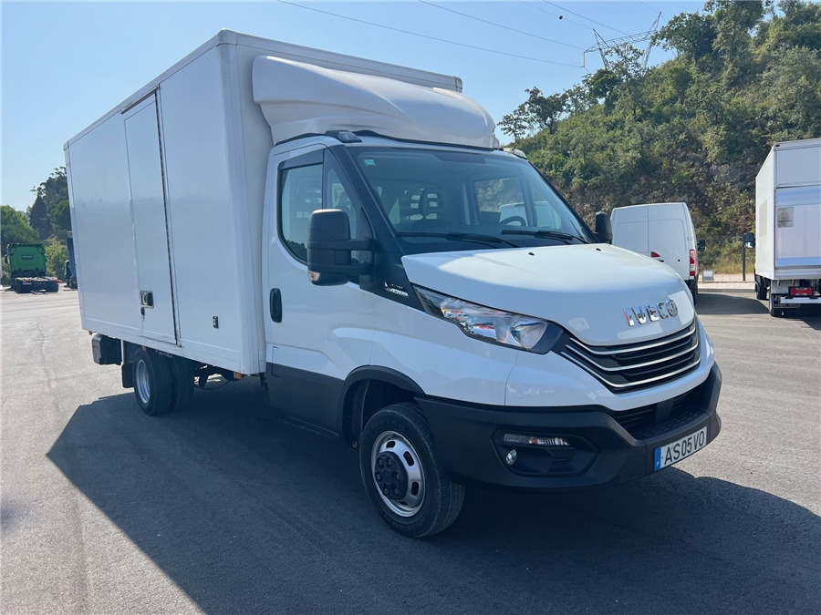 Iveco 35C16HA8 - Грузовик с закрытым кузовом: фото 3 Iveco 35C16HA8 - Грузовик с закрытым кузовом: фото 3