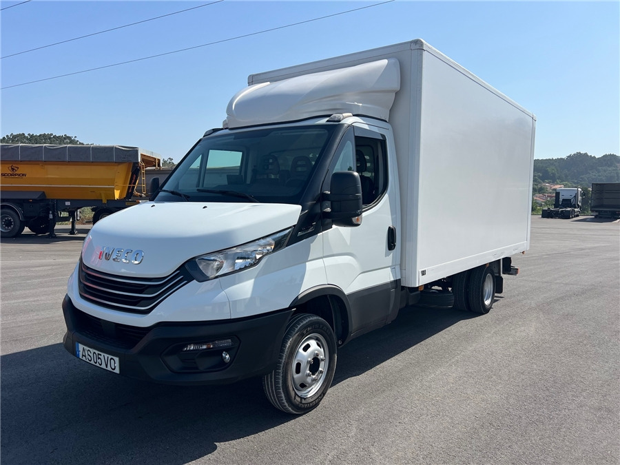 Iveco 35C16HA8 - Грузовик с закрытым кузовом: фото 1 Iveco 35C16HA8 - Грузовик с закрытым кузовом: фото 1
