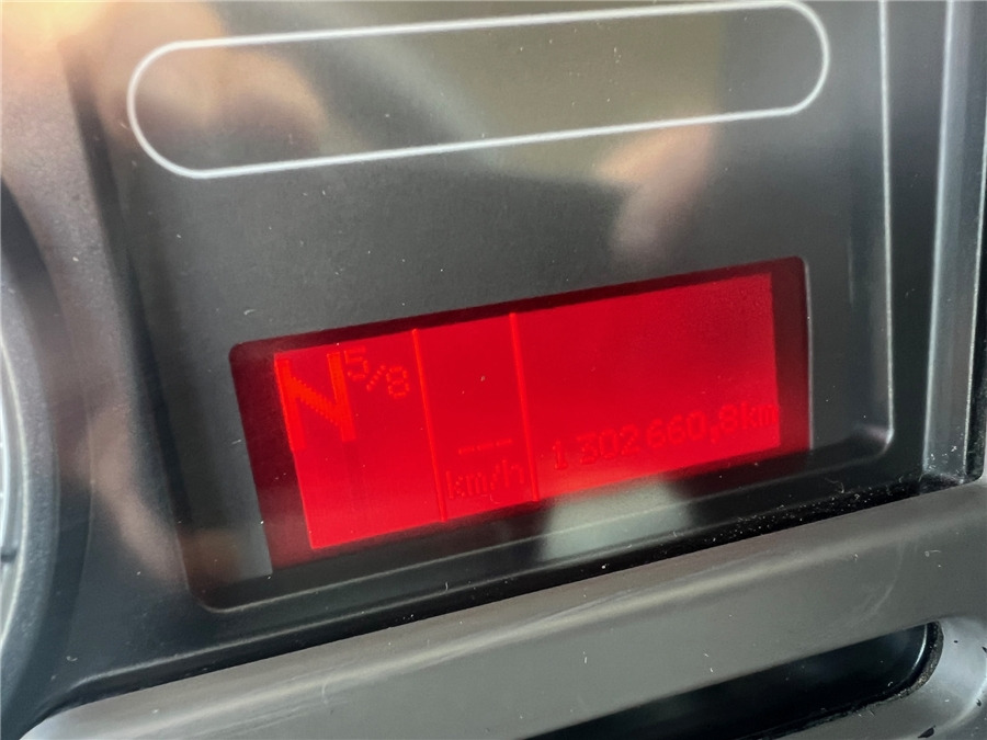 Тентованный грузовик Renault PREMIUM 370: фото 13 Тентованный грузовик Renault PREMIUM 370: фото 13