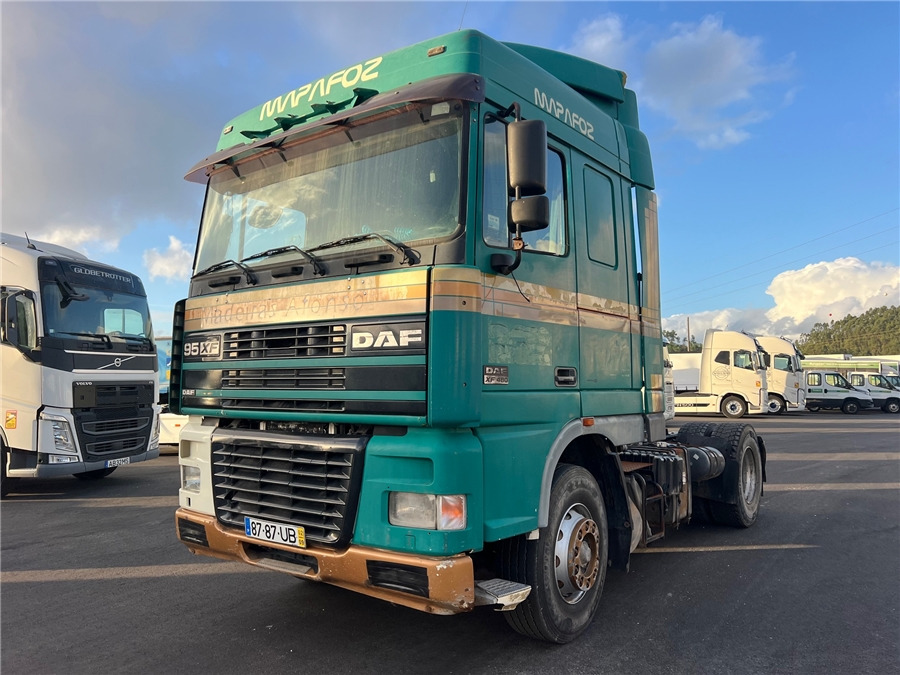 DAF XF95/480 Manual gear - Тягач: фото 1 DAF XF95/480 Manual gear - Тягач: фото 1