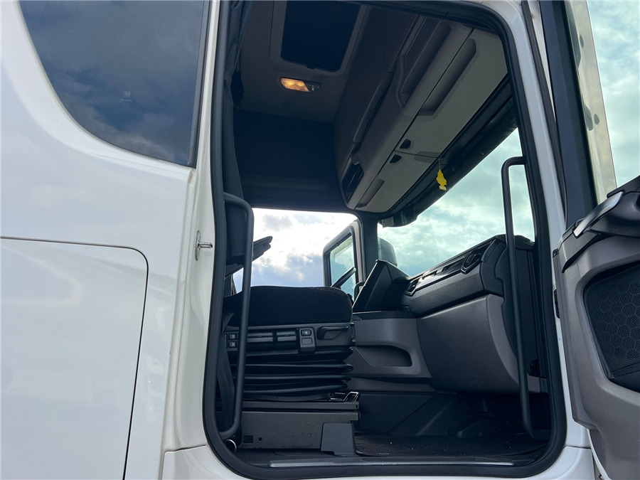 Тягач Scania S500: фото 12