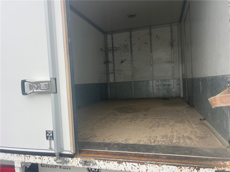 Малотоннажный фургон, Грузопассажирский фургон VOLKSWAGEN CRAFTER: фото 8