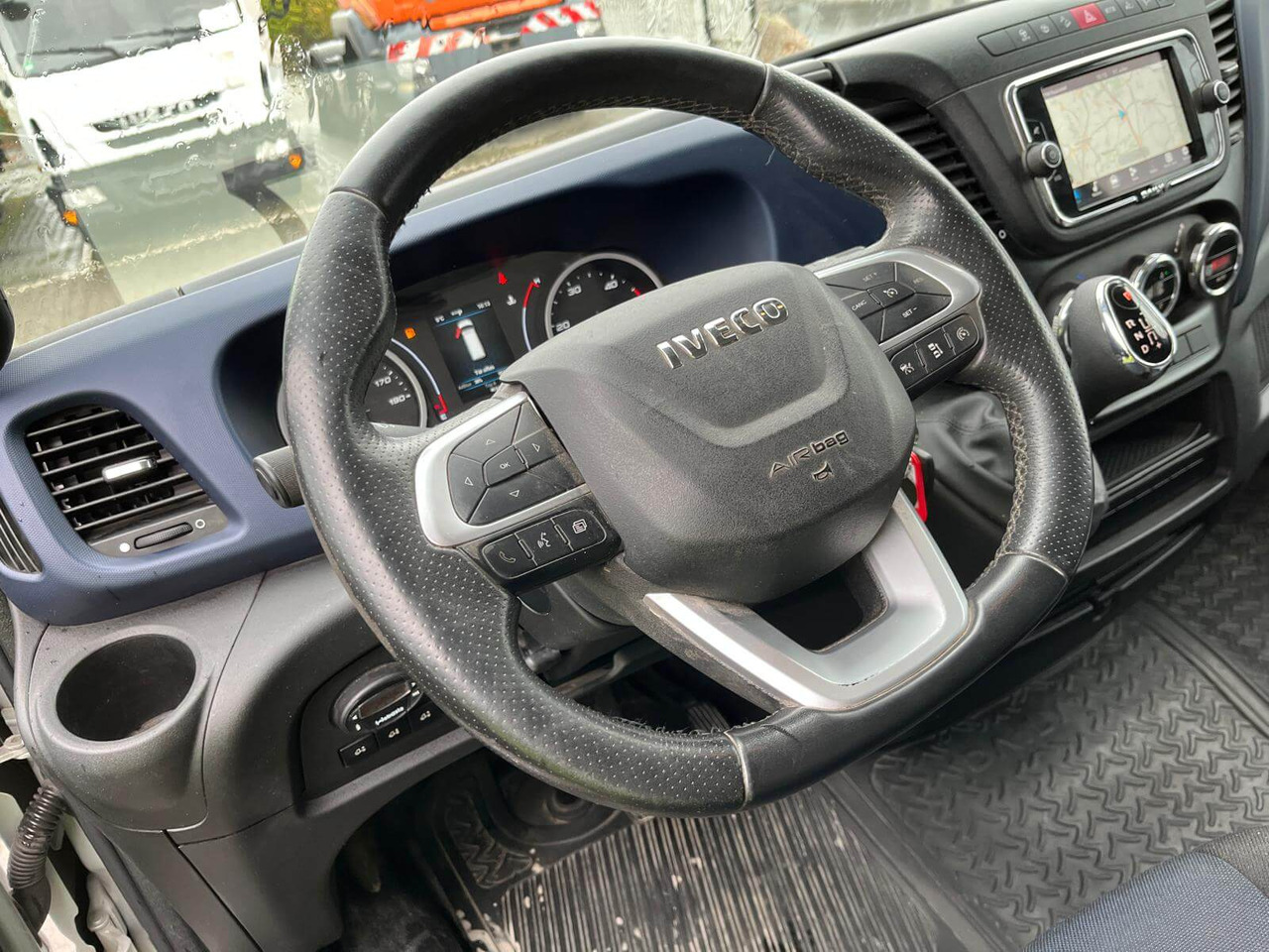 IVECO DAILY 35C18P FURGONE STANDARD - Цельнометаллический фургон: фото 5 IVECO DAILY 35C18P FURGONE STANDARD - Цельнометаллический фургон: фото 5