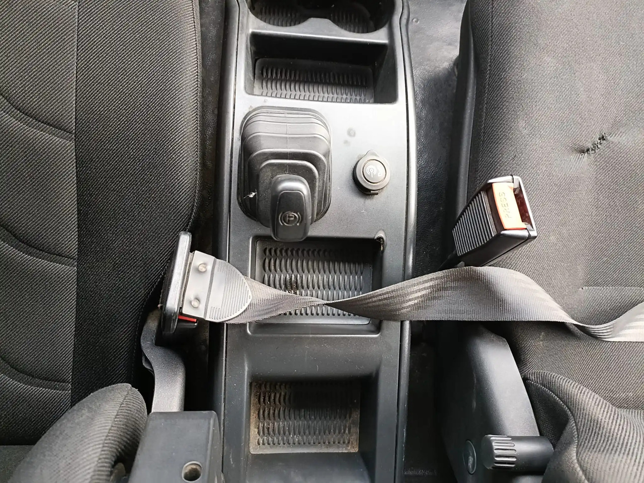 IVECO EUROCARGO 120E22P - Грузовик-шасси: фото 4 IVECO EUROCARGO 120E22P - Грузовик-шасси: фото 4