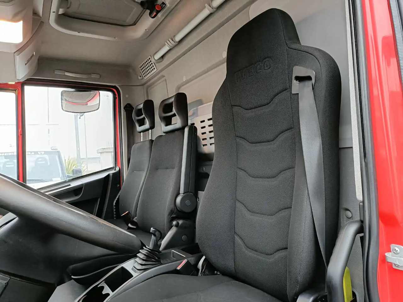 IVECO EUROCARGO 75E19 / 80E19 / 86E19 - Грузовик-шасси: фото 4 IVECO EUROCARGO 75E19 / 80E19 / 86E19 - Грузовик-шасси: фото 4