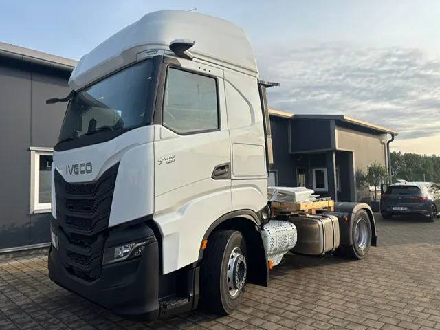 IVECO STRALIS S-WAY AS440S50 T/P - Грузовик-шасси: фото 2 IVECO STRALIS S-WAY AS440S50 T/P - Грузовик-шасси: фото 2