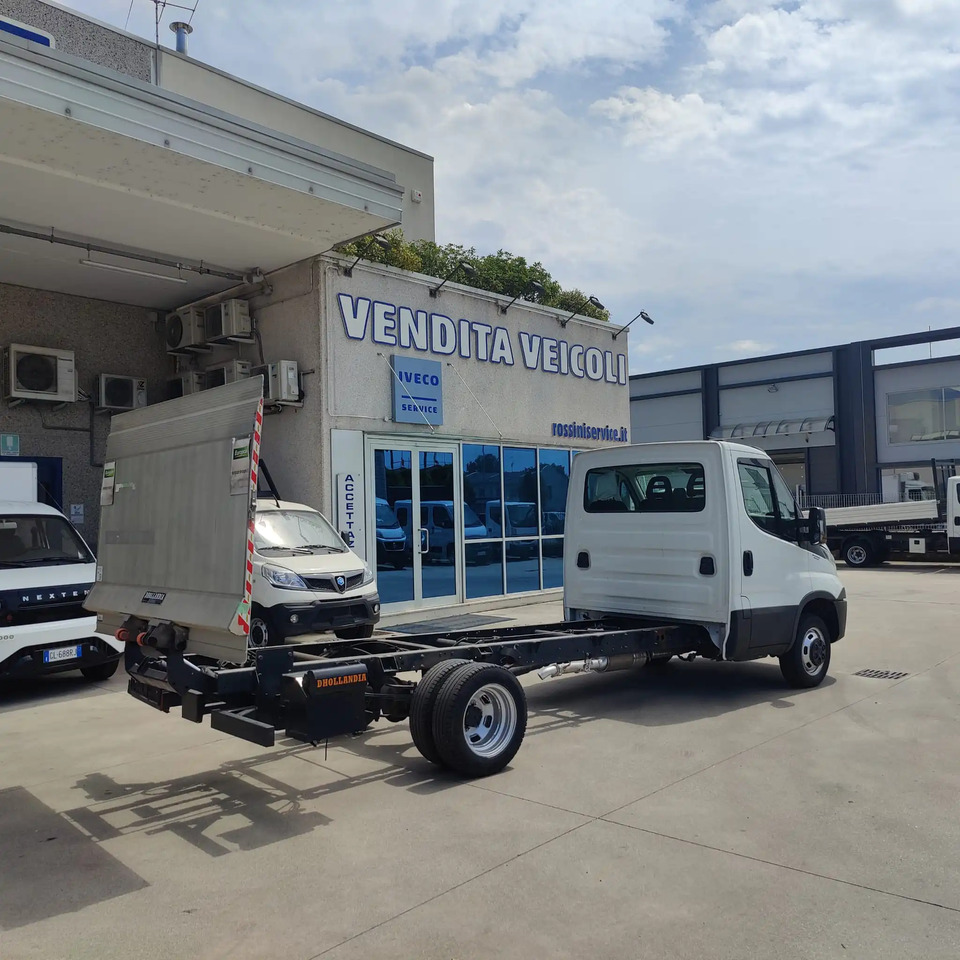 IVECO DAILY 35C14 - Лёгкий коммерческий автомобиль: фото 3 IVECO DAILY 35C14 - Лёгкий коммерческий автомобиль: фото 3
