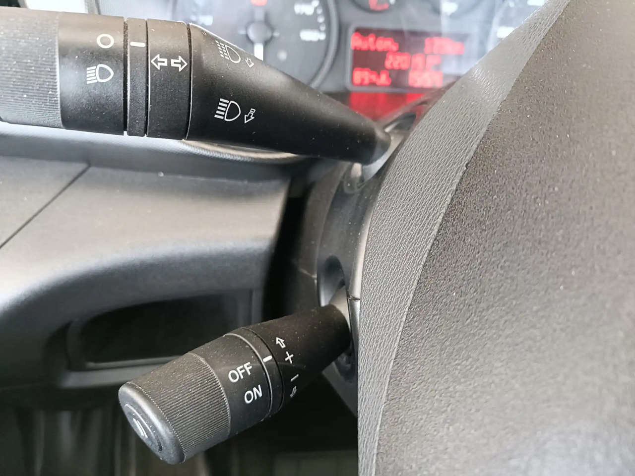 IVECO DAILY 35C15 - Лёгкий коммерческий автомобиль: фото 4 IVECO DAILY 35C15 - Лёгкий коммерческий автомобиль: фото 4