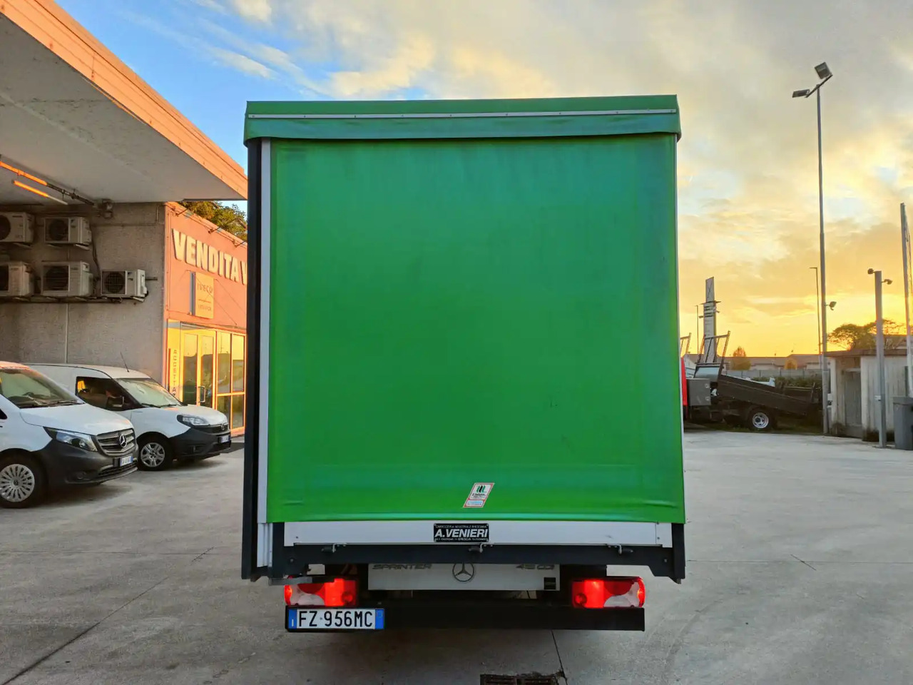 MERCEDES BENZ SPRINTER 416 160 CV - Тентованный фургон: фото 3 MERCEDES BENZ SPRINTER 416 160 CV - Тентованный фургон: фото 3