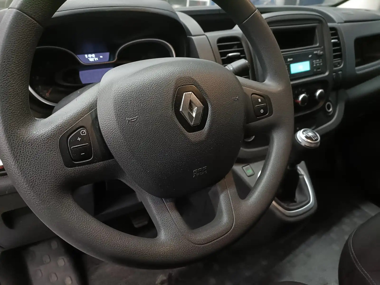 RENAULT TRAFIC 1200 L1H2 - Цельнометаллический фургон: фото 4 RENAULT TRAFIC 1200 L1H2 - Цельнометаллический фургон: фото 4