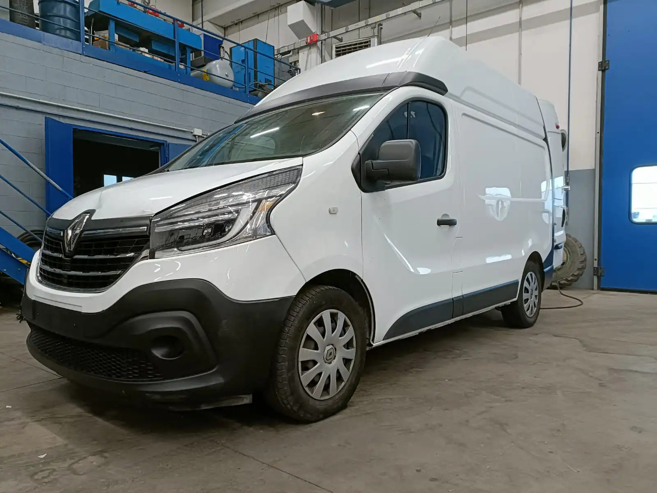 RENAULT TRAFIC 1200 L1H2 - Цельнометаллический фургон: фото 1 RENAULT TRAFIC 1200 L1H2 - Цельнометаллический фургон: фото 1