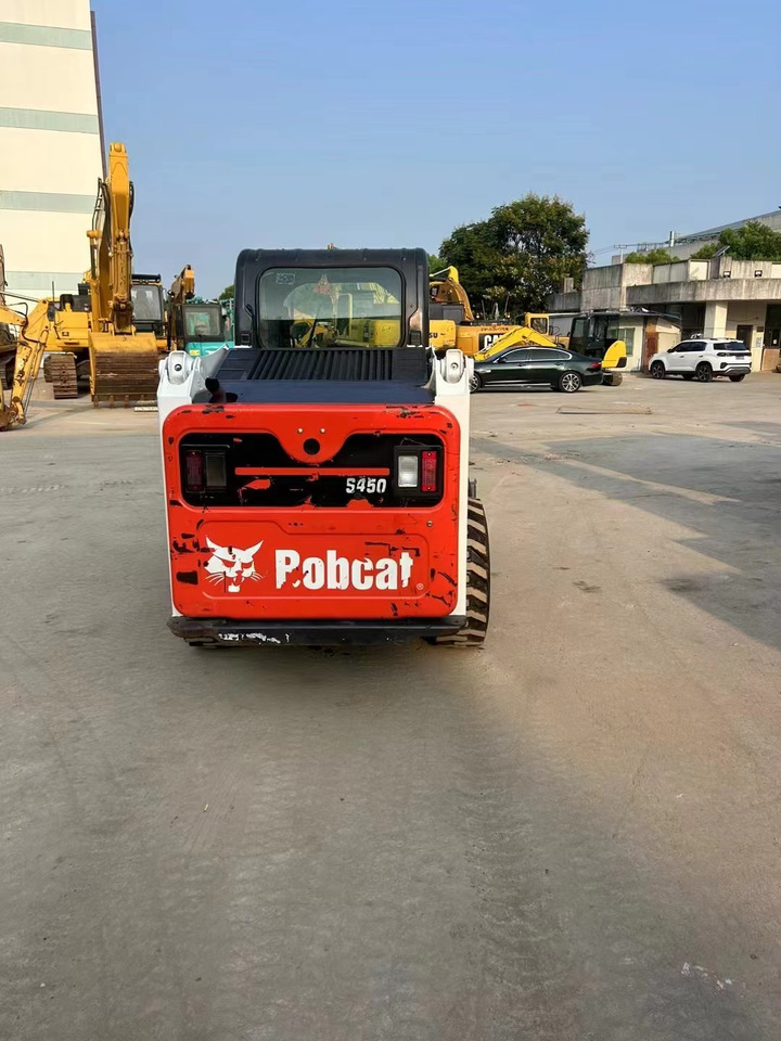 Bobcat S450 - Мини-погрузчик с бортовым поворотом: фото 4 Bobcat S450 - Мини-погрузчик с бортовым поворотом: фото 4