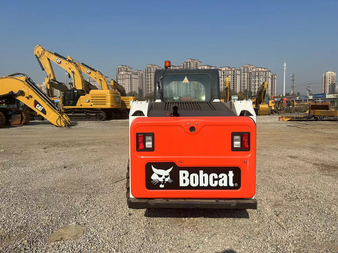 Bobcat S510 - Мини-погрузчик с бортовым поворотом: фото 2 Bobcat S510 - Мини-погрузчик с бортовым поворотом: фото 2