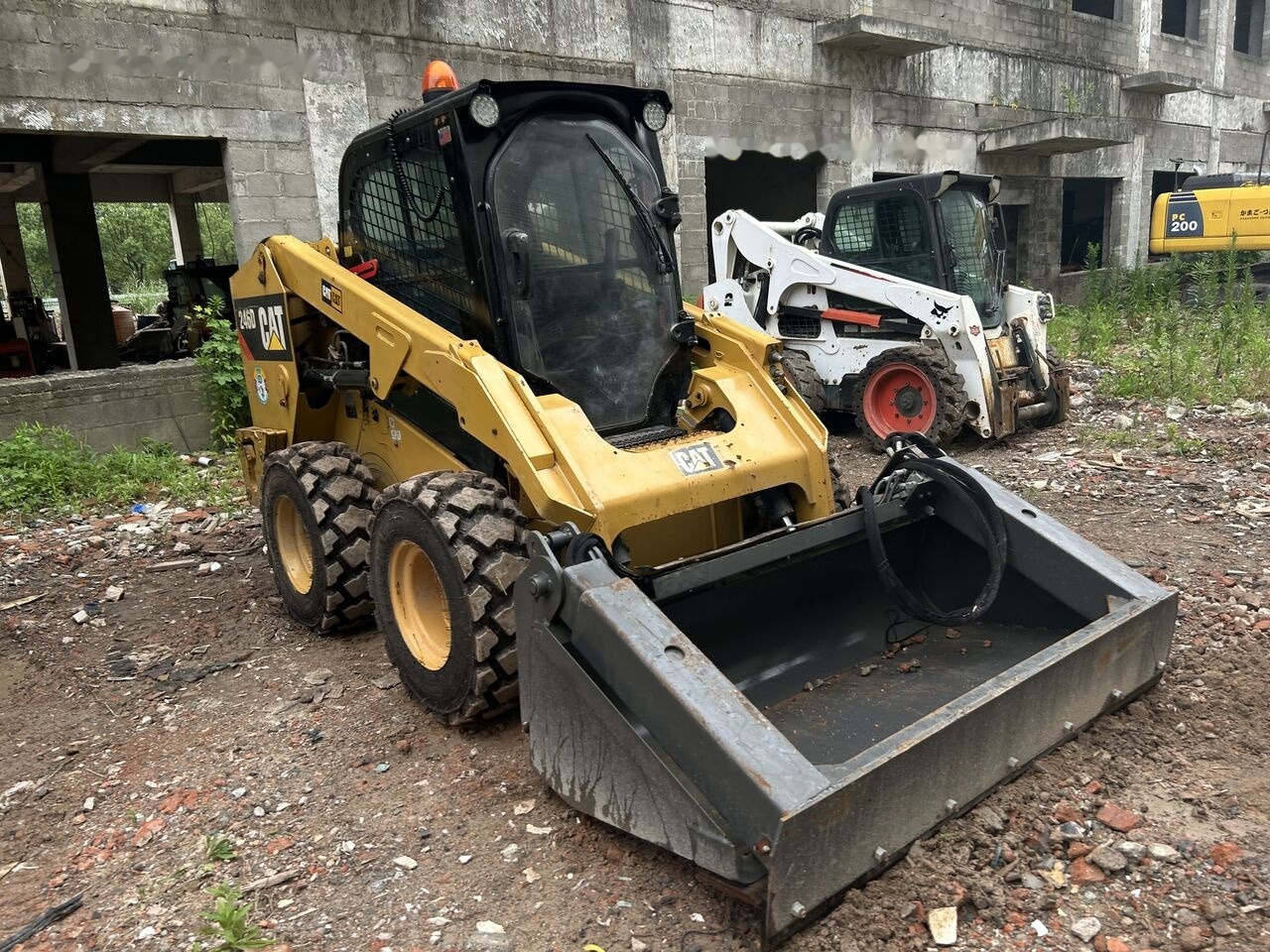 Caterpillar 246D - Мини-погрузчик с бортовым поворотом: фото 4 Caterpillar 246D - Мини-погрузчик с бортовым поворотом: фото 4