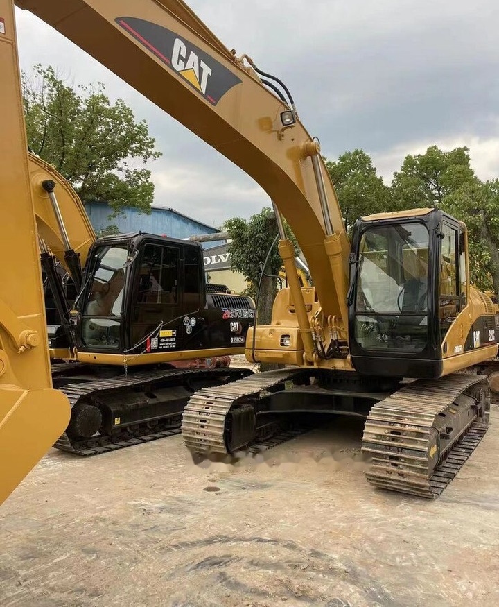 Caterpillar 320C - Гусеничный экскаватор: фото 2 Caterpillar 320C - Гусеничный экскаватор: фото 2