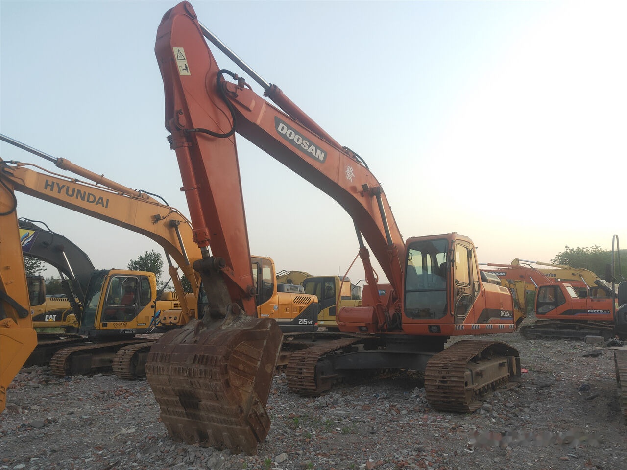 Doosan DH300LC-7 - Гусеничный экскаватор: фото 3 Doosan DH300LC-7 - Гусеничный экскаватор: фото 3