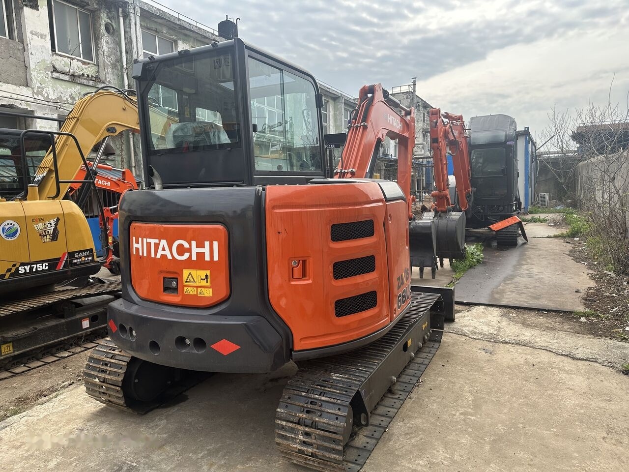 Мини-экскаватор Hitachi ZX68: фото 6