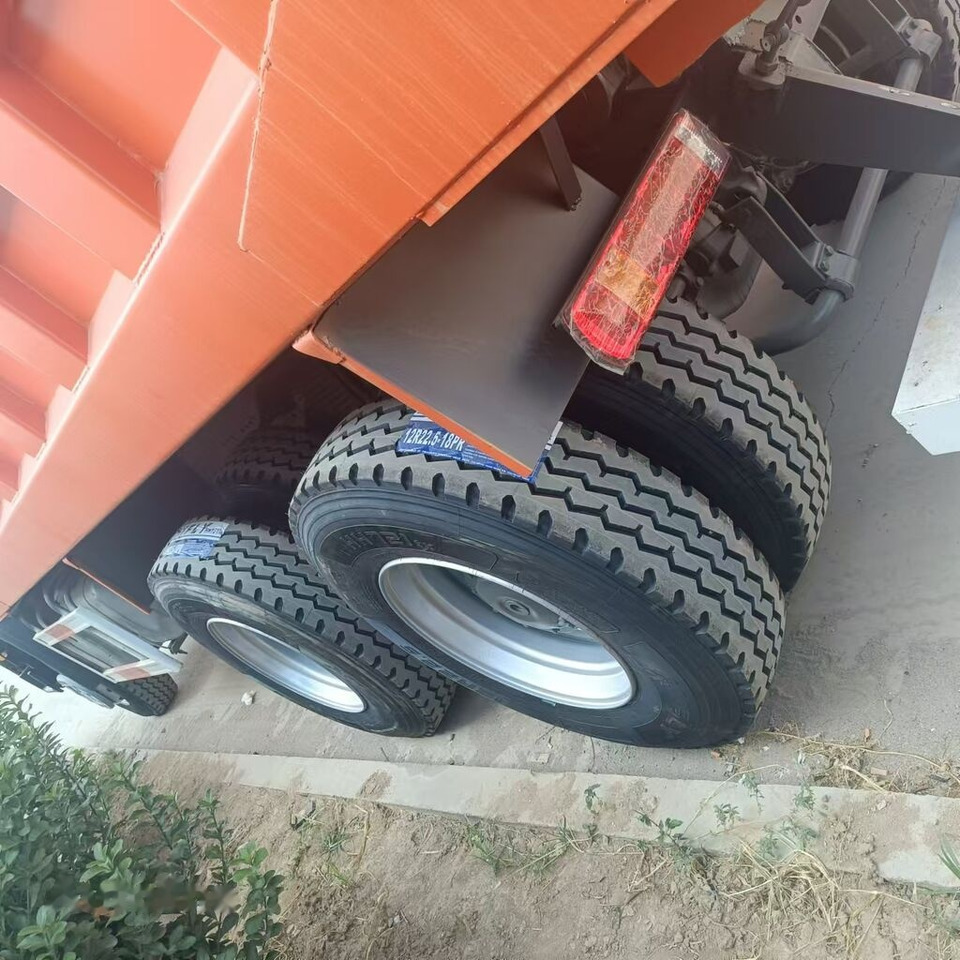 Howo 371 6*4 new tires - Самосвал: фото 4 Howo 371 6*4 new tires - Самосвал: фото 4