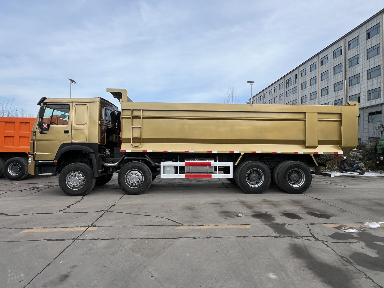 Howo 371 8x4 - Самосвал: фото 3 Howo 371 8x4 - Самосвал: фото 3