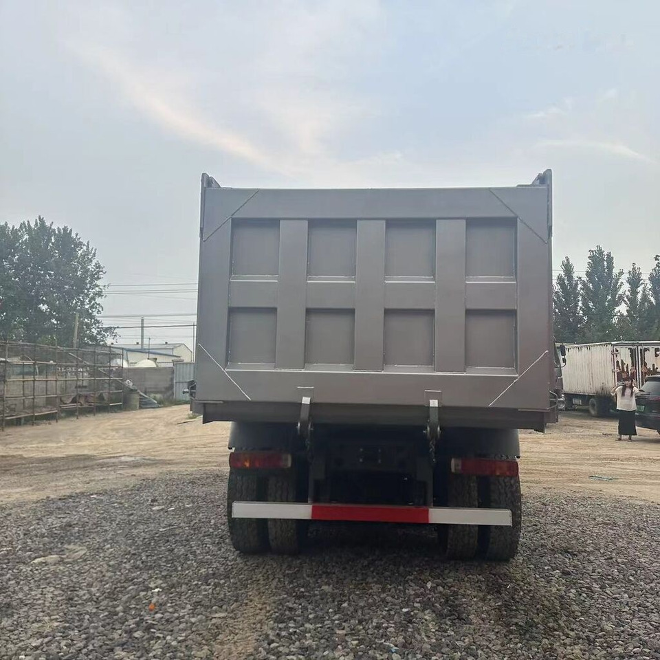 Самосвал Howo 371: фото 7