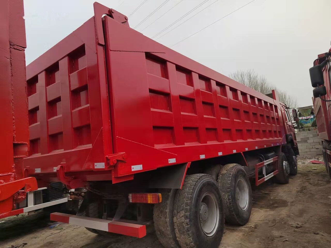 Самосвал Howo 375 8x4: фото 7