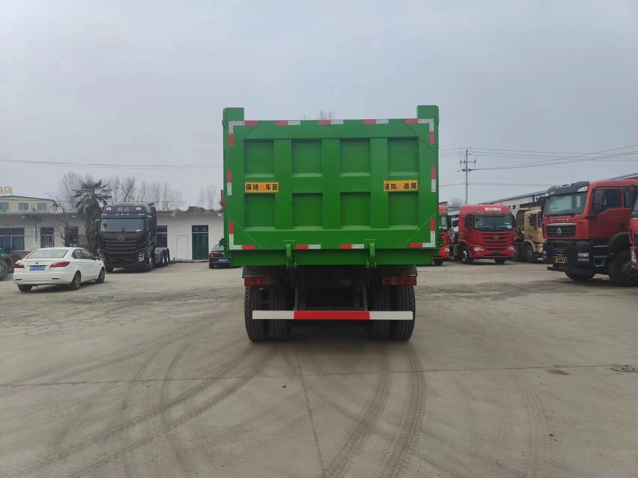 Howo G7W - Самосвал: фото 3 Howo G7W - Самосвал: фото 3