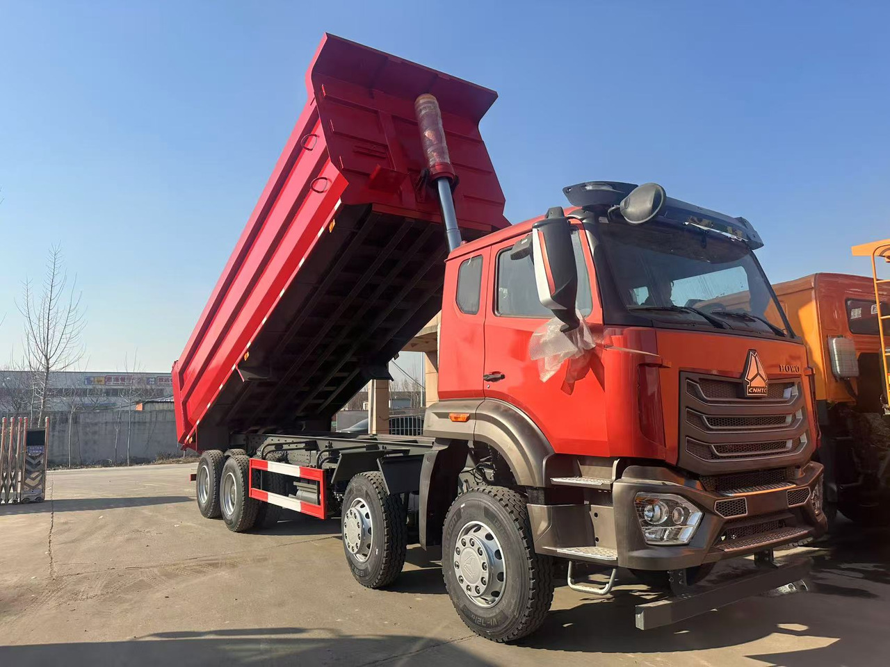 Howo HAOHAN DUMP TRUCK 8X4 - Самосвал: фото 2 Howo HAOHAN DUMP TRUCK 8X4 - Самосвал: фото 2