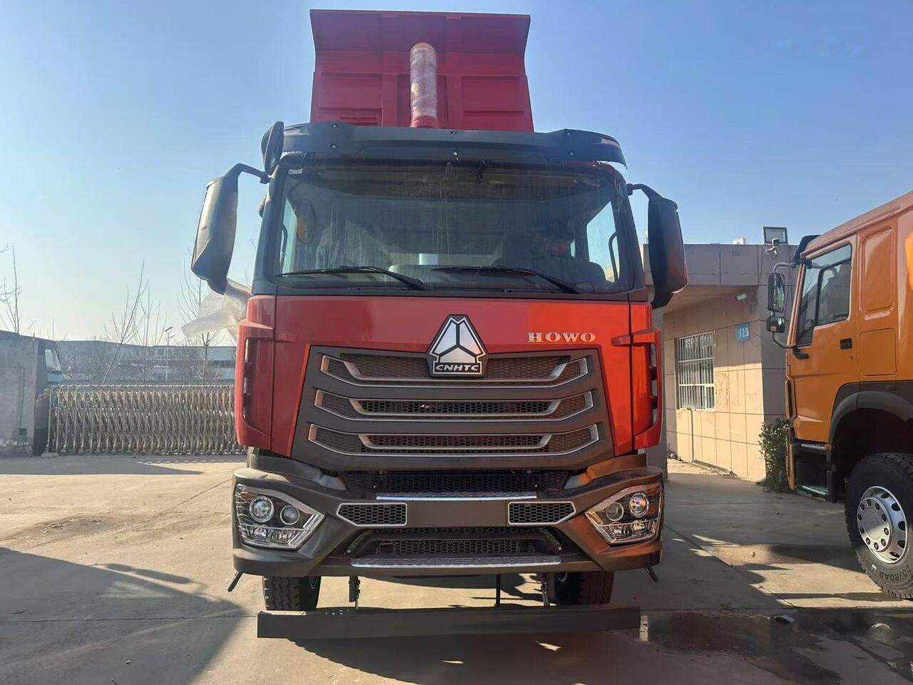 Howo NX 8X4 - Самосвал: фото 3 Howo NX 8X4 - Самосвал: фото 3