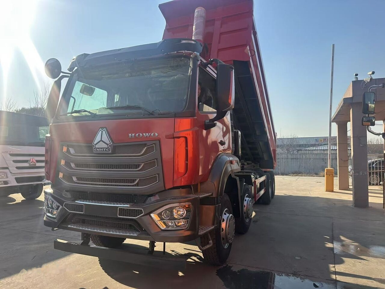 Howo NX 8X4 - Самосвал: фото 1 Howo NX 8X4 - Самосвал: фото 1