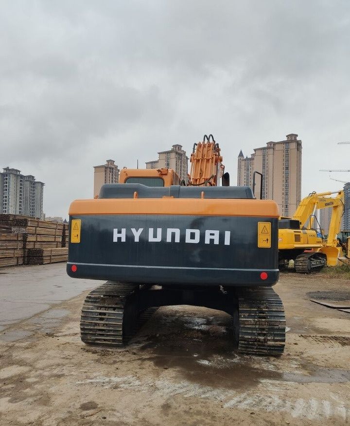 Hyundai R220LC-9 - Гусеничный экскаватор: фото 1 Hyundai R220LC-9 - Гусеничный экскаватор: фото 1