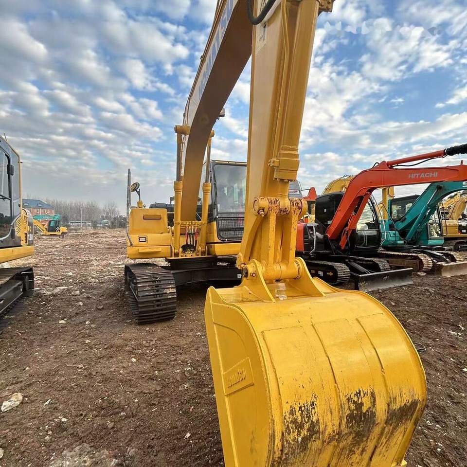 Komatsu PC110 - Гусеничный экскаватор: фото 2 Komatsu PC110 - Гусеничный экскаватор: фото 2