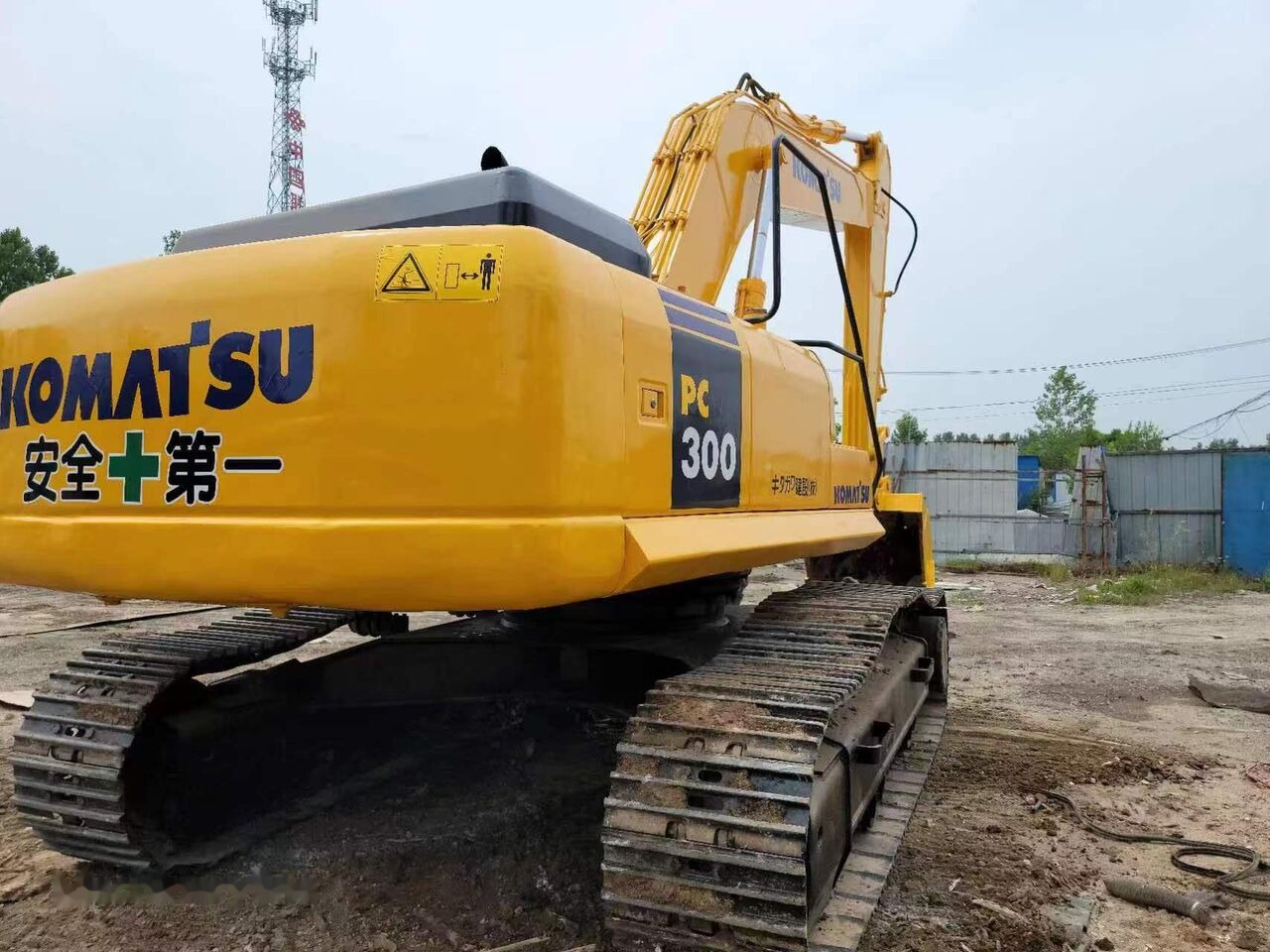 Komatsu PC300-7 - Гусеничный экскаватор: фото 5 Komatsu PC300-7 - Гусеничный экскаватор: фото 5