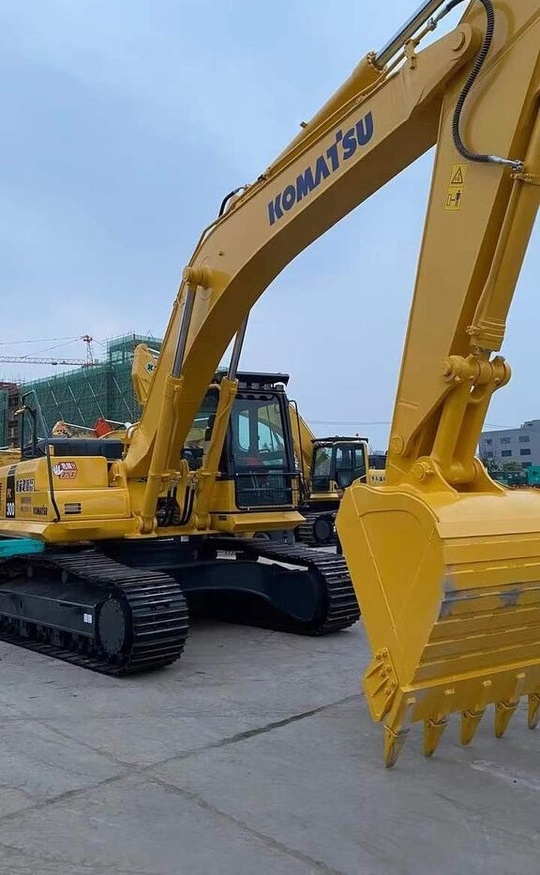 Komatsu PC300 - Гусеничный экскаватор: фото 1 Komatsu PC300 - Гусеничный экскаватор: фото 1