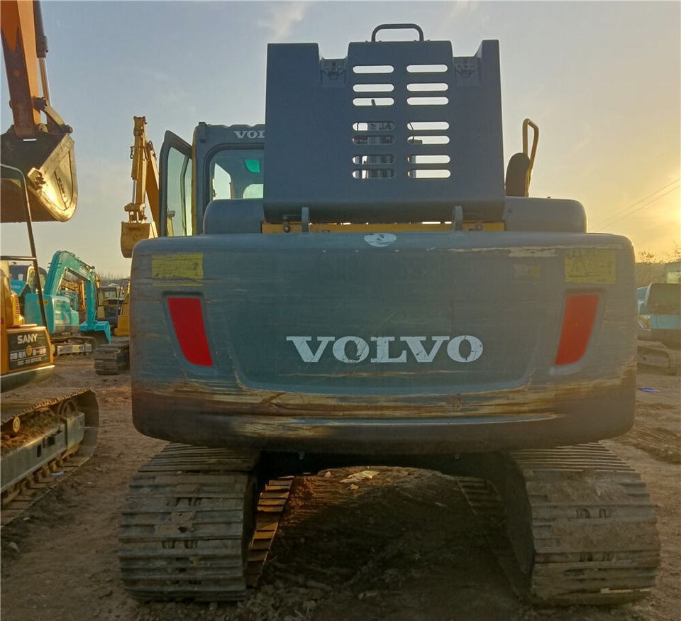 Volvo EC140B - Гусеничный экскаватор: фото 5 Volvo EC140B - Гусеничный экскаватор: фото 5