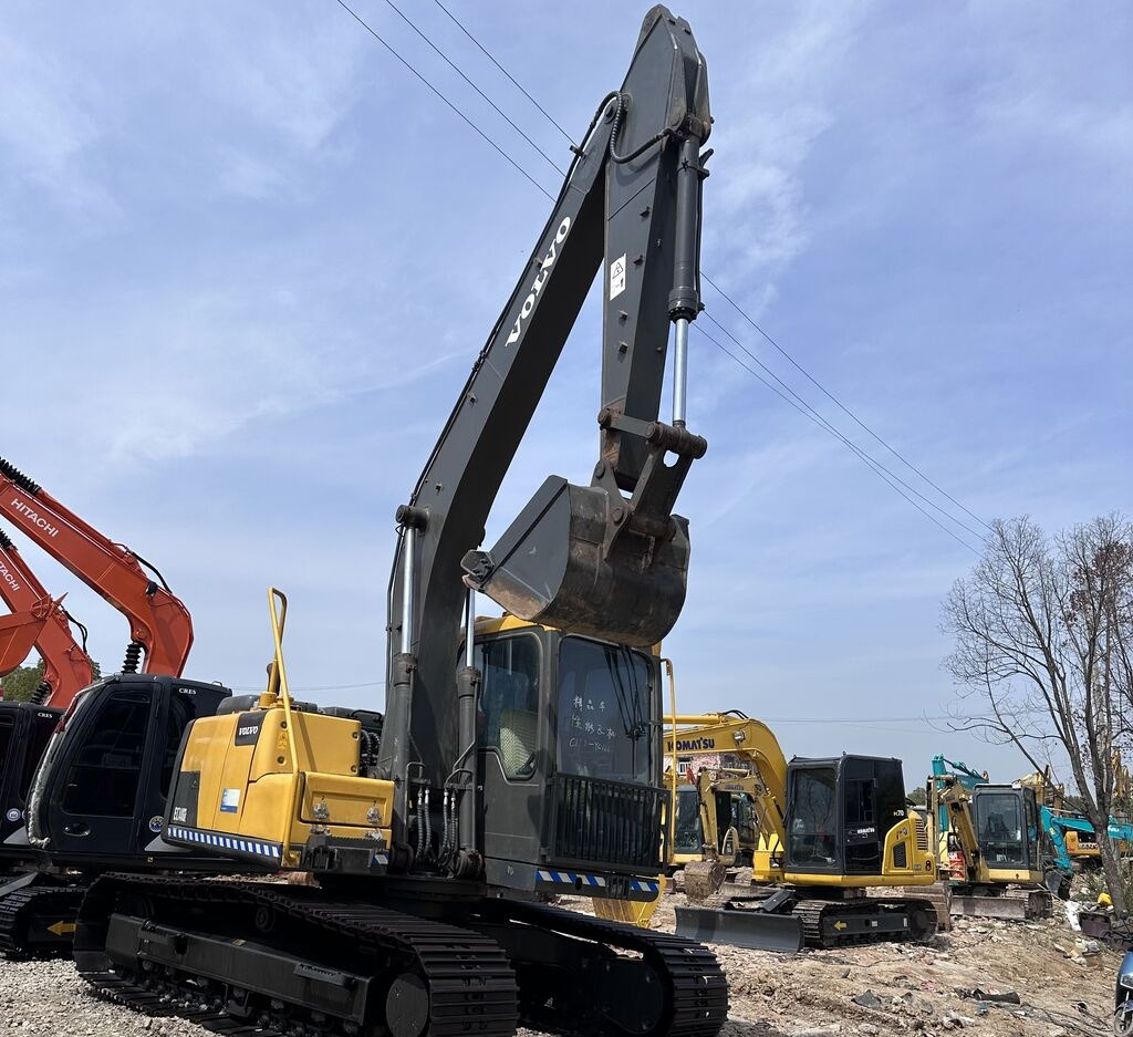 Volvo EC140D - Гусеничный экскаватор: фото 3 Volvo EC140D - Гусеничный экскаватор: фото 3