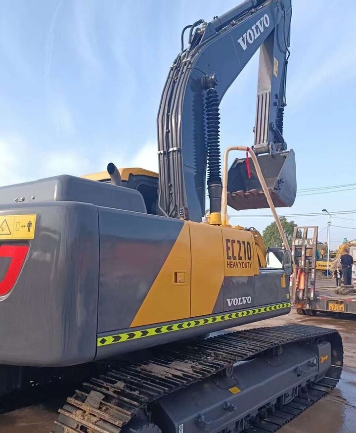 Volvo EC210 - Гусеничный экскаватор: фото 4 Volvo EC210 - Гусеничный экскаватор: фото 4